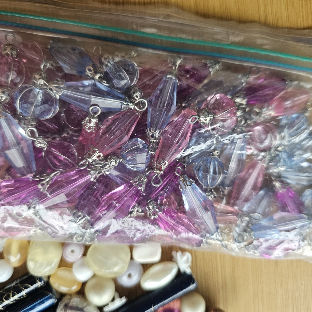 Mixed Bead and Jewelry Findings Lot - Pink, Purple, Blue, Black, Pearl - Picture 5 of 6